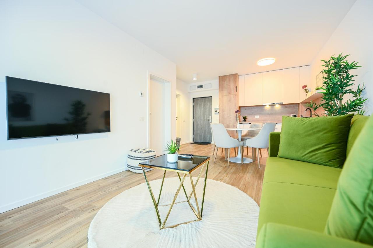 Ferienwohnung Km Flats Oradea Exterior foto