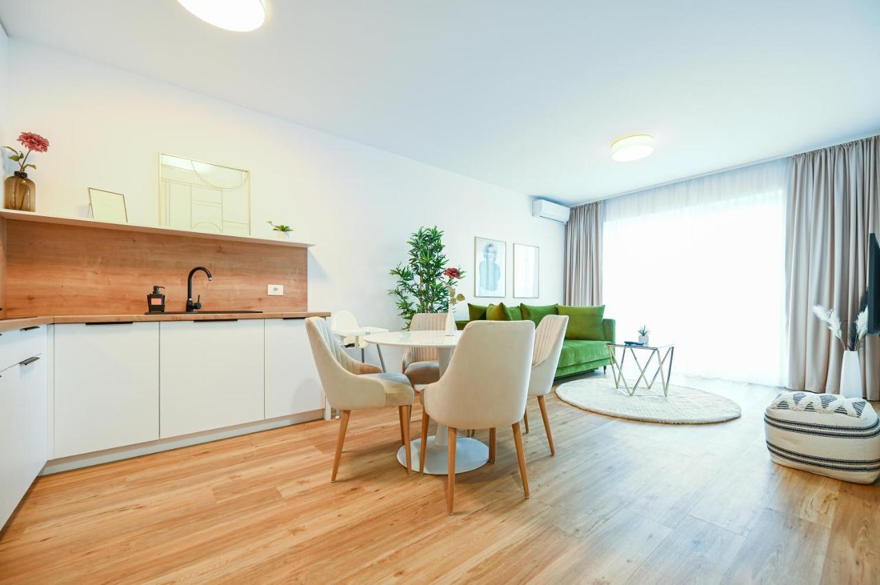 Ferienwohnung Km Flats Oradea Exterior foto